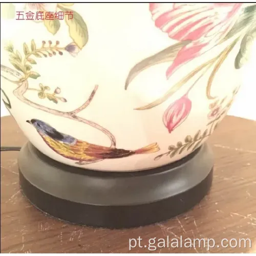 Lâmpada de coral elegante e artesanal com design floral